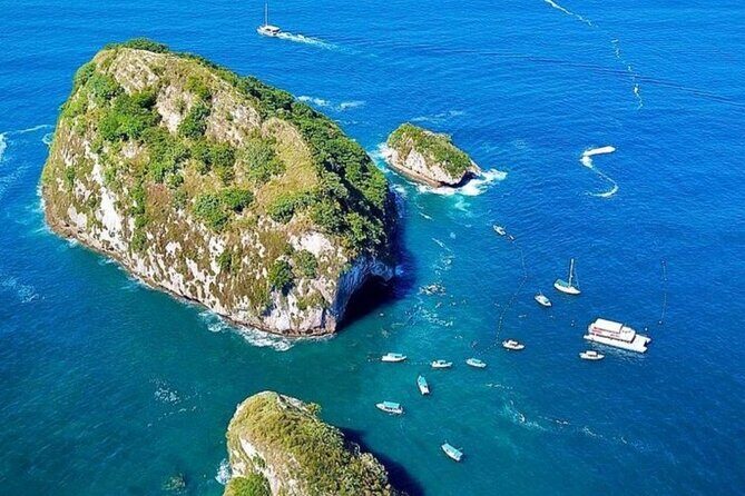Boat and Snorkel Tour to 5 Islands of Los Arcos - The beach hang at Mismaloya: where the tour cools off