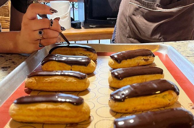 Mexican Chocolate Eclairs Workshop in Puerto Vallarta - The tasting break and the Mexican chocolate story