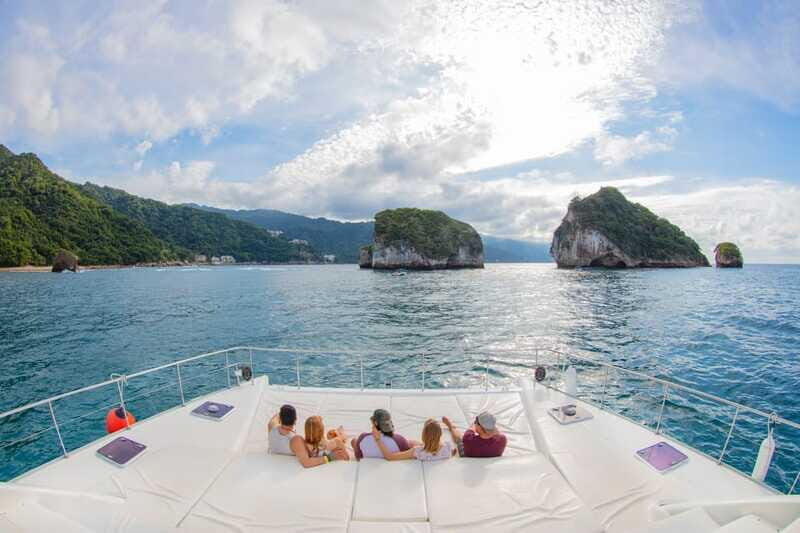 Puerto Vallarta: Luxury Yacht Tour with Lunch and Open Bar - Who this tour is best for (and who should skip it)