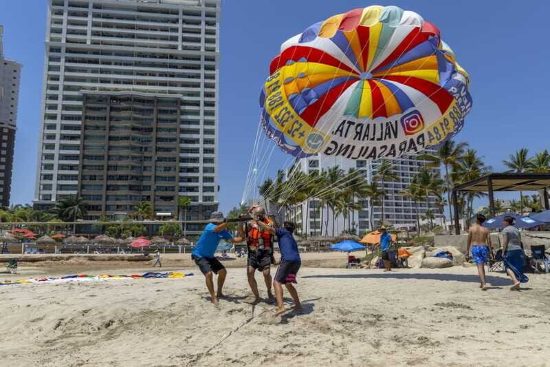 Puerto Vallarta: Parasailing Adventure - Practical Tips: What to Bring, Wear, and Do in the Wait